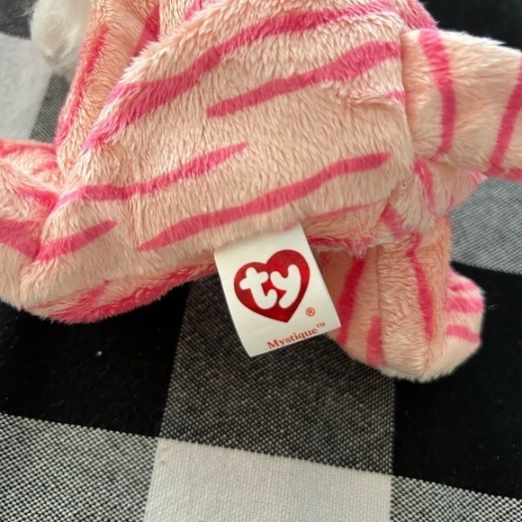 TY beanie baby, mistake or in 2007 pink tiger - Picture 8 of 15